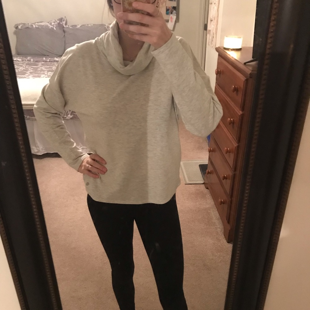 Pull over sweater